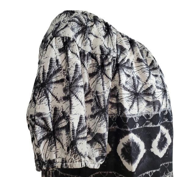 Kenneth Cole Reaction Silk Geometric Peasant Blouse - Picture 4 of 8